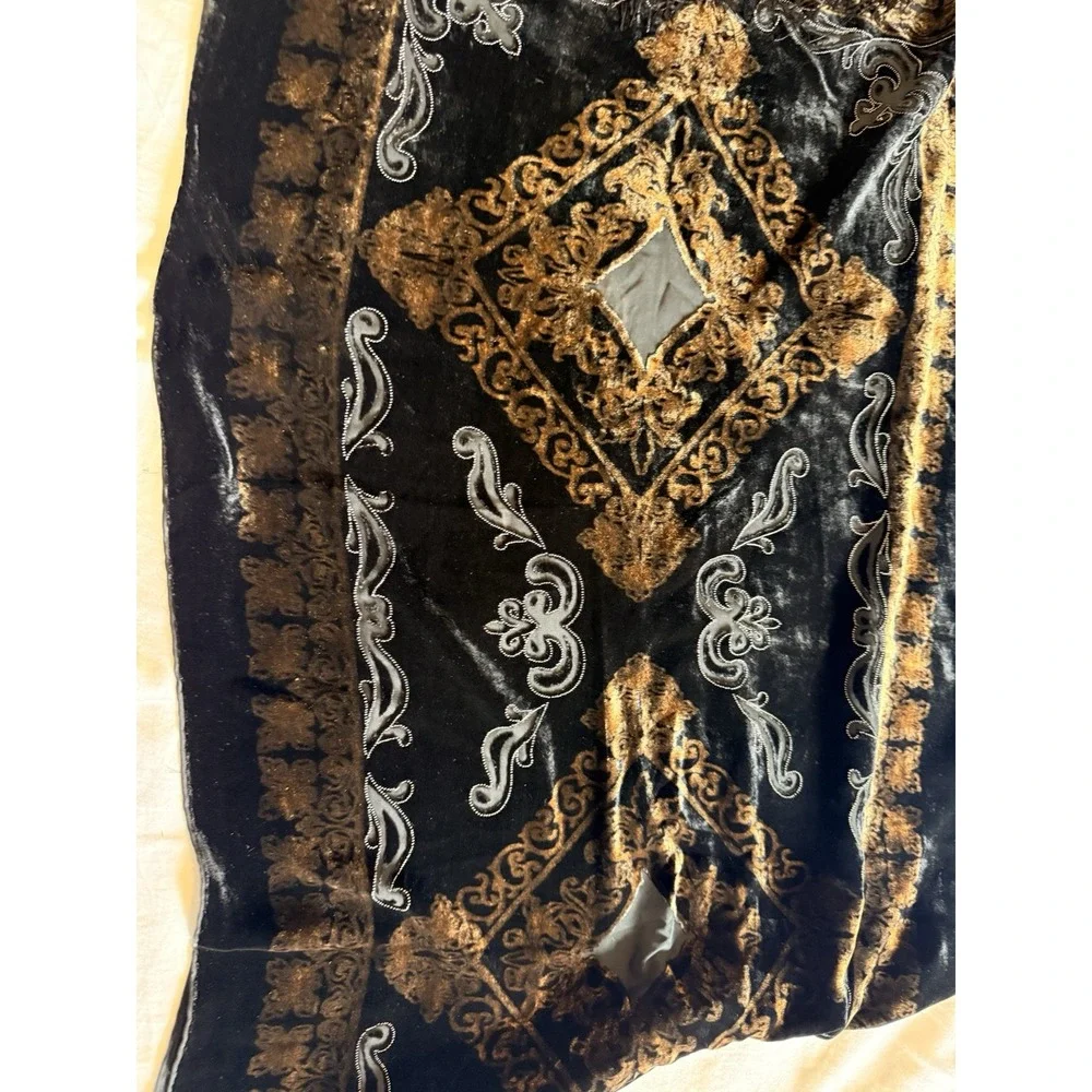Vintage J & NY Viscose And Silk Black Brown Embroidered Scarf Fringe 64